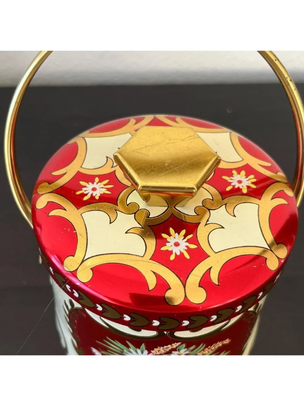 Vintage Murray Allen Handled Metal Candy Tin // Round Floral Lidded Canister // - Picture 3 of 8